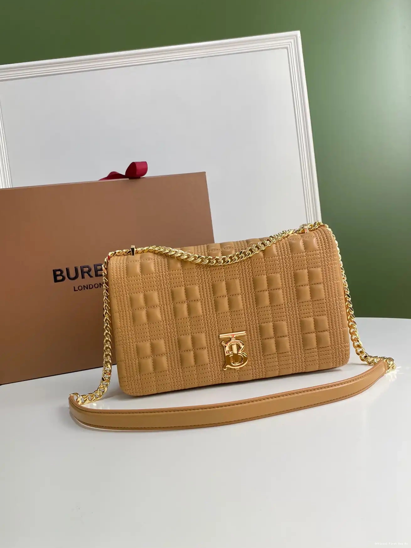 Official FirstBag Ru BURBERRY MEDIUM Lola Bag 0504